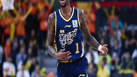 歐冠小組賽第5輪：葡萄牙3-1逆轉多特，埃姆雷詹染紅，貢薩爾維斯雙響奪勝